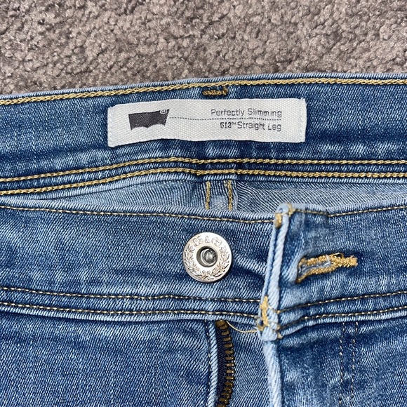 Levi's perfectly slimming 512 straight leg jeans - Picture 4 of 6